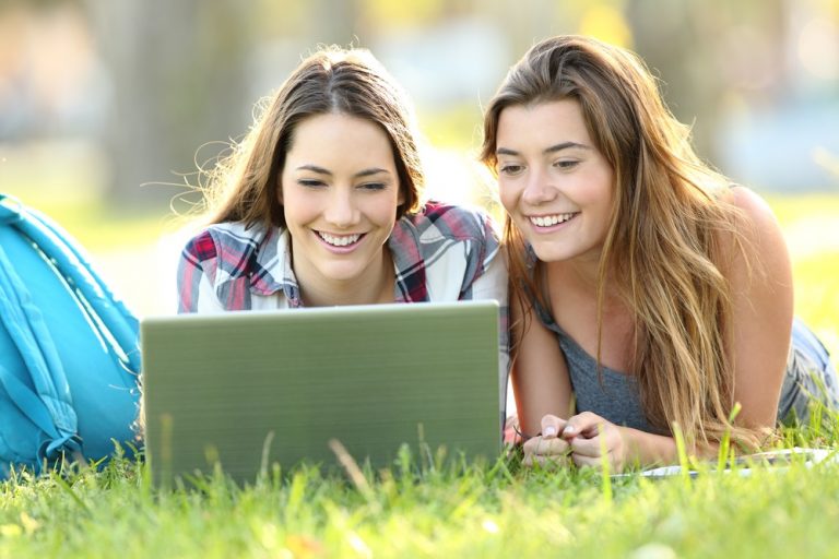 12 Tips for Adjusting to College Life