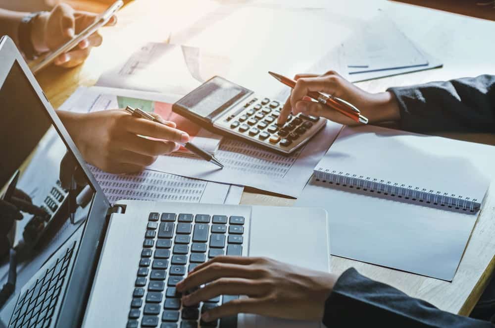 What is the Difference Between a BBA in Accounting and a BS in Accounting