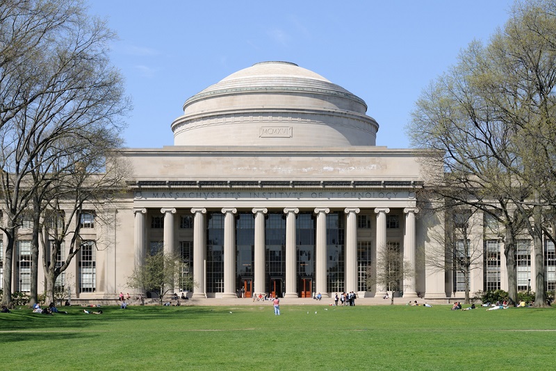 Massachusetts Institute of Technology 