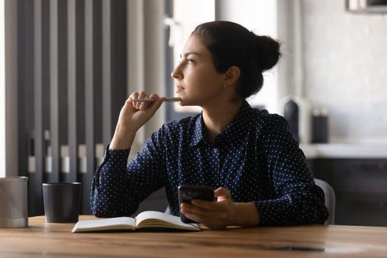 18 Questions to Ask Your Future Self (Daily, Monthly, Relationship, Self-Growth)