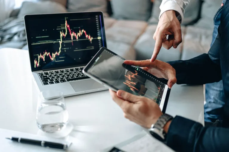 Is A Bloomberg Subscription Worth It? A Detailed Look At The Pros And Cons