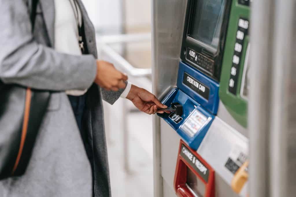 withdraw cash
